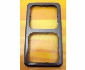 Rammi tvöfaldur utan um tengil brúnn