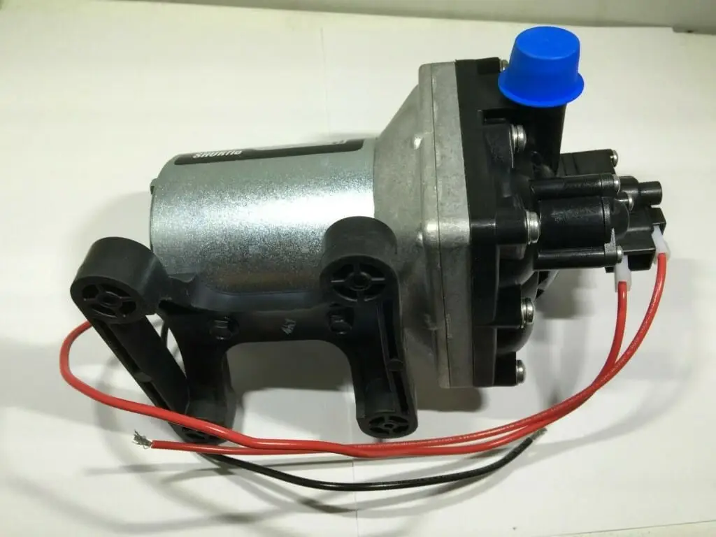 Vatnsdæla Shurflo Large. 12v. - Image 5