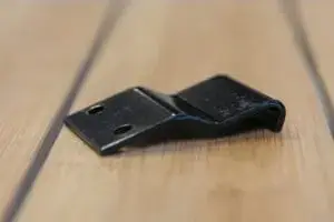 Þakfesting á móti - Svört.