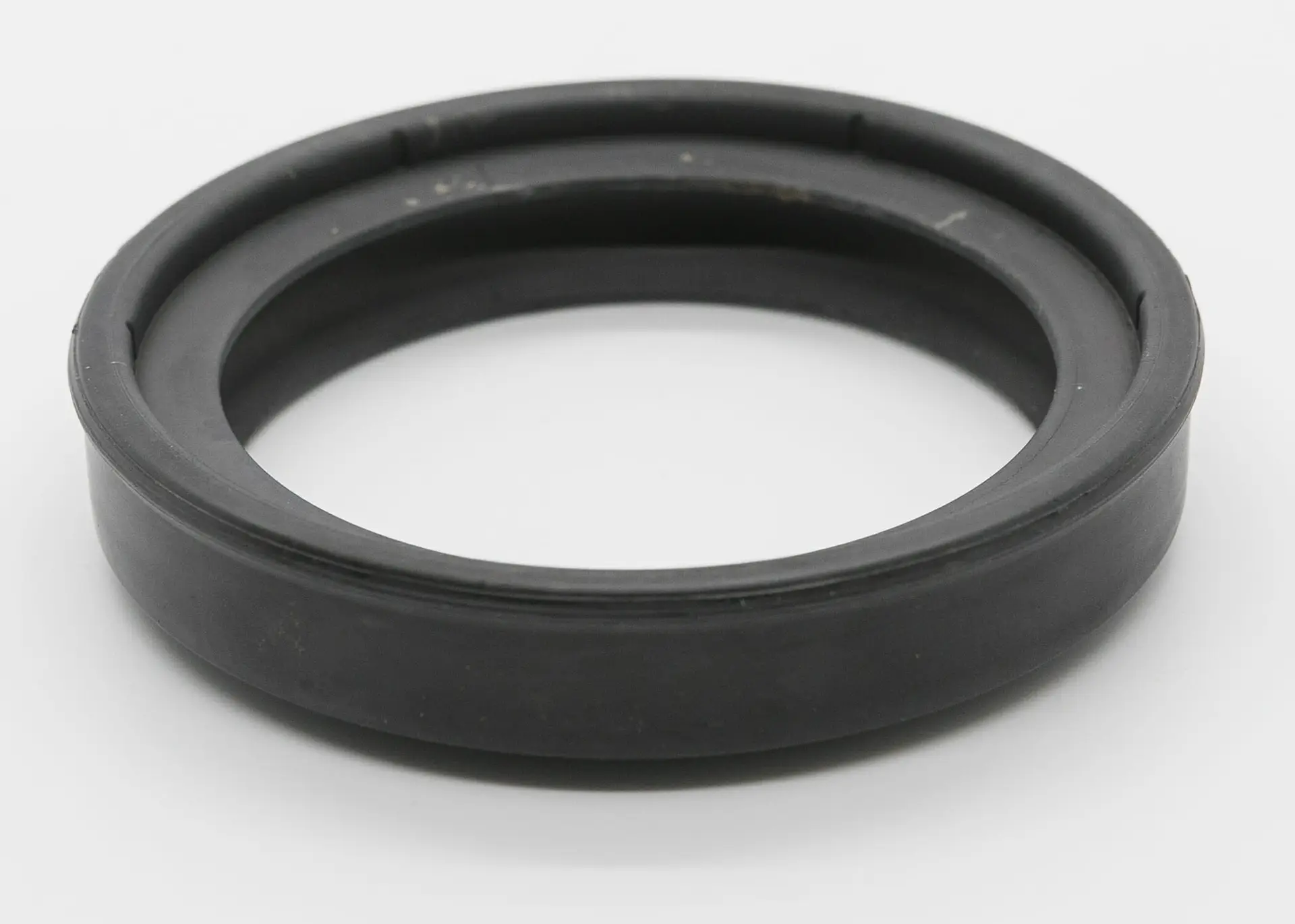 Lipseal, hringur Thetford.