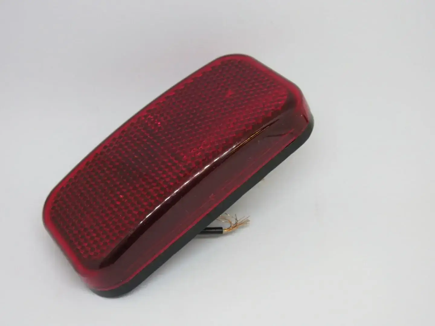 Ljós aftan fellihýsi rautt. - Image 3