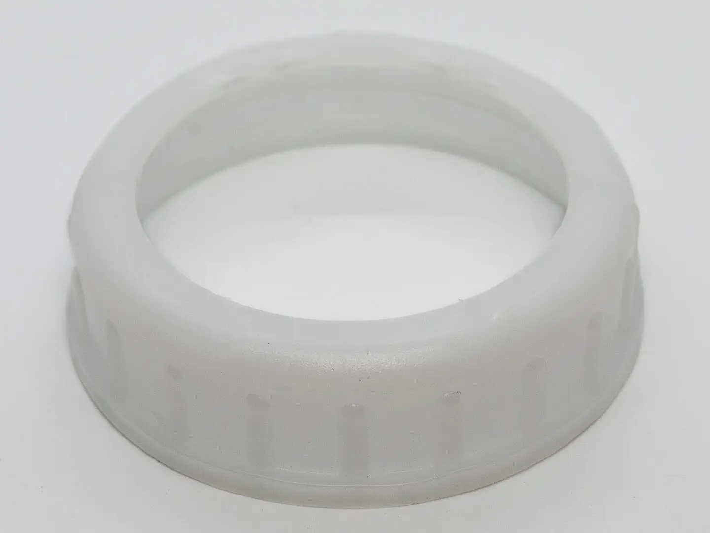 Lok á vatnstank opið.